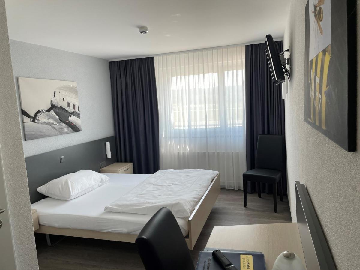 Airporthotel Гренхен Екстериор снимка