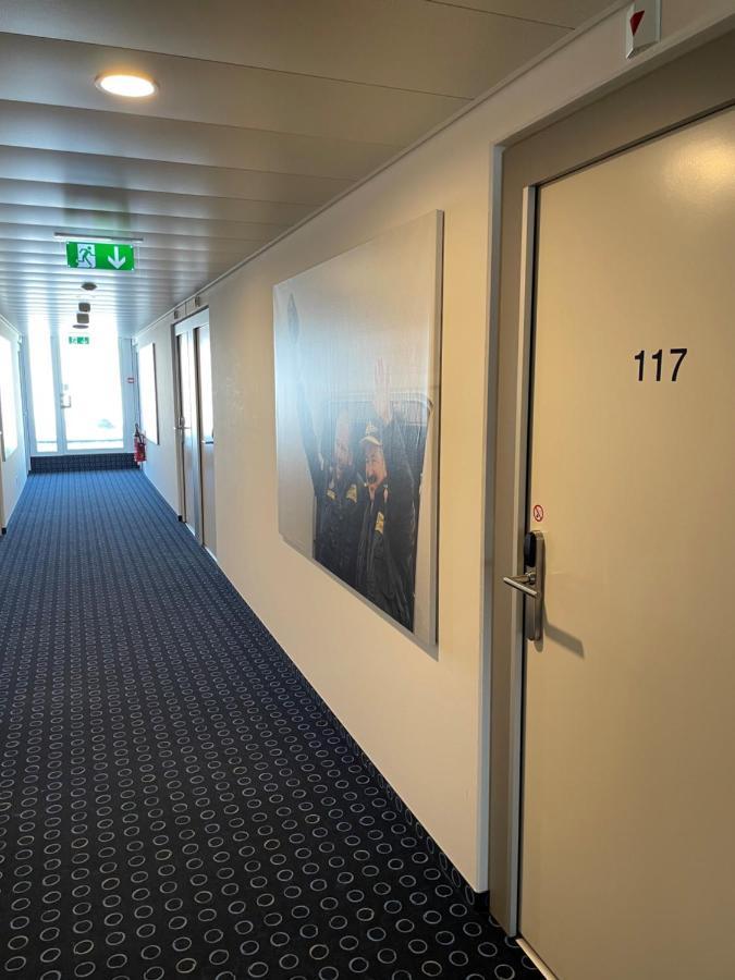 Airporthotel Гренхен Екстериор снимка