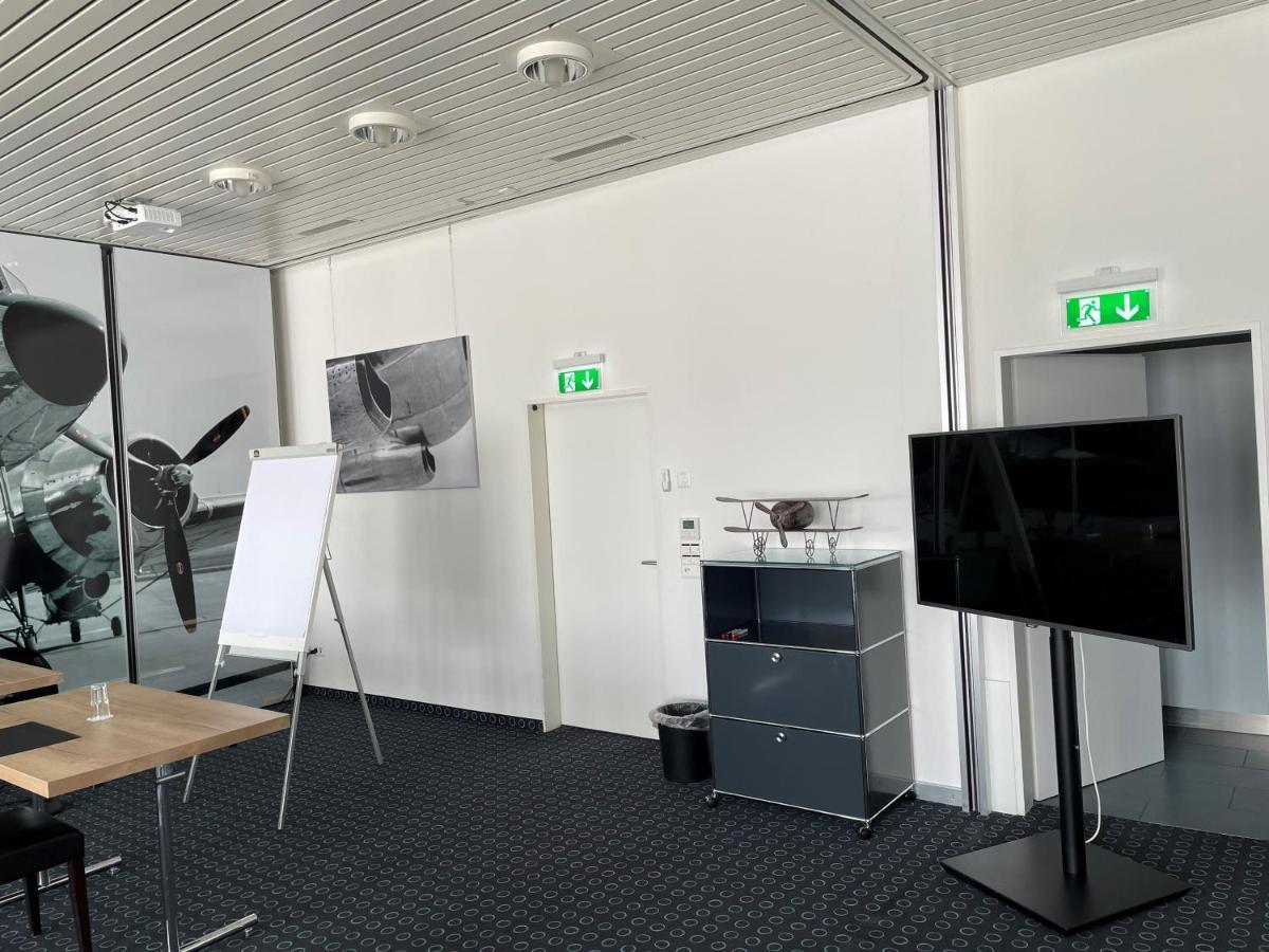 Airporthotel Гренхен Екстериор снимка