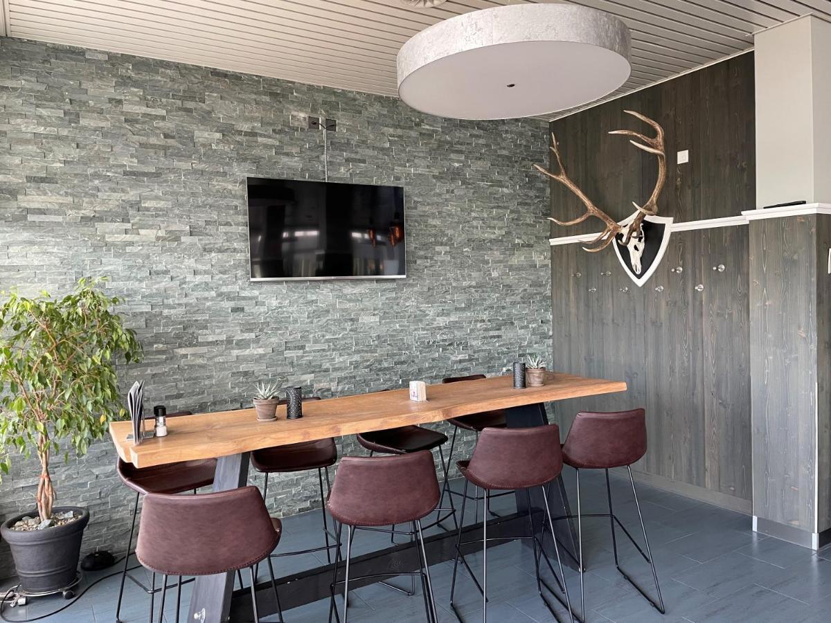 Airporthotel Гренхен Екстериор снимка