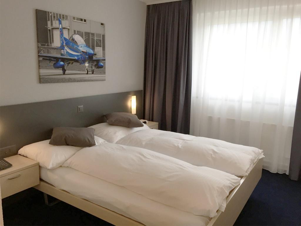 Airporthotel Гренхен Екстериор снимка